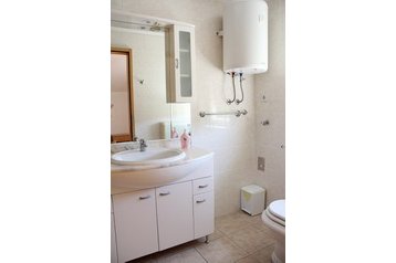 Chorwacja Privát Božava, Zewnątrz